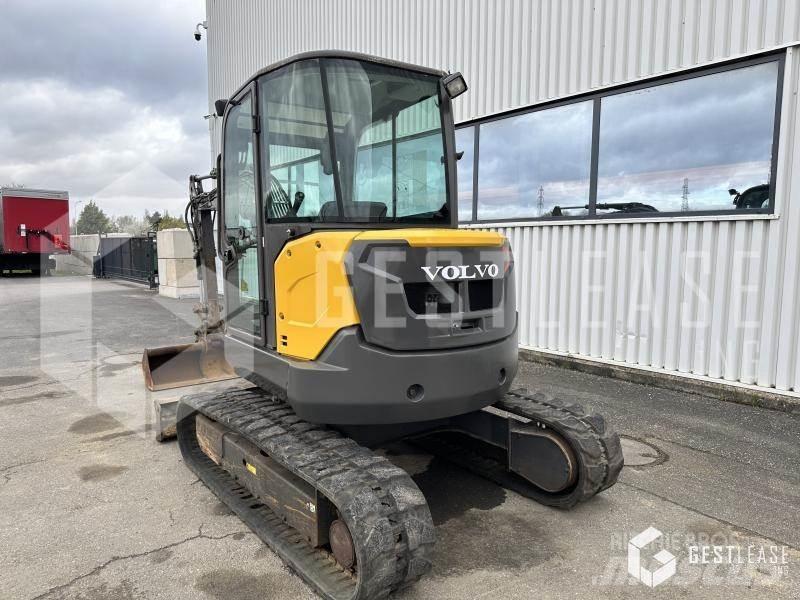 Volvo ECR50D 小型挖掘机
