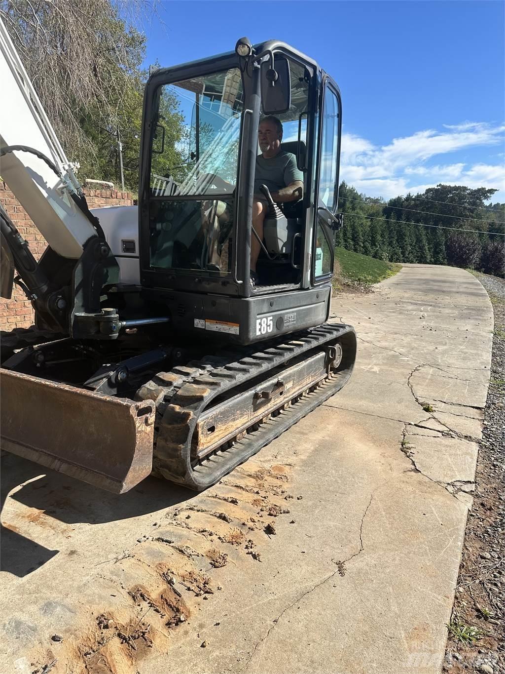 Bobcat E85 履带挖掘机