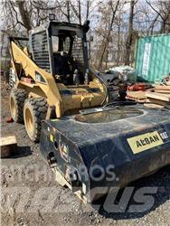 CAT 262B 滑移装载机