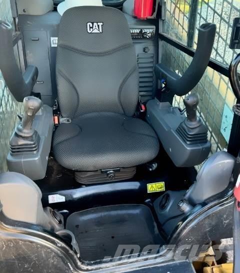 CAT 299D3-XE 滑移装载机