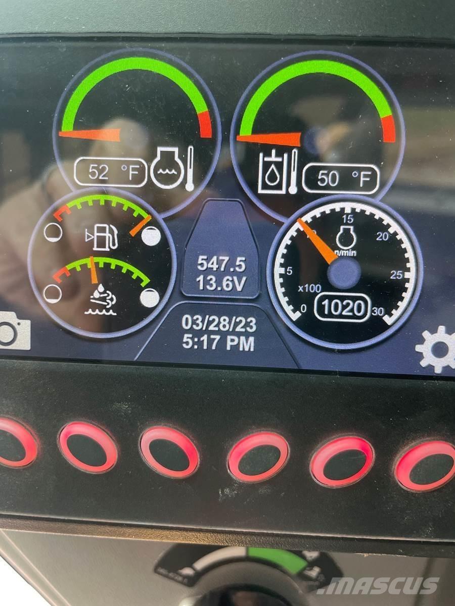 CAT 299D3-XE 滑移装载机