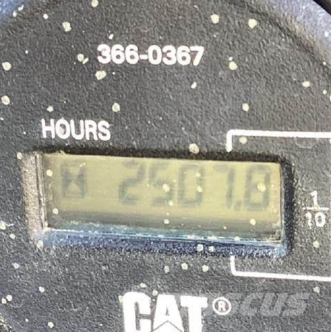 CAT 303.5E2 CR 小型挖掘机