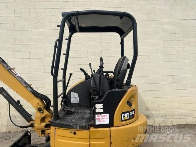 CAT 303E CR 小型挖掘机