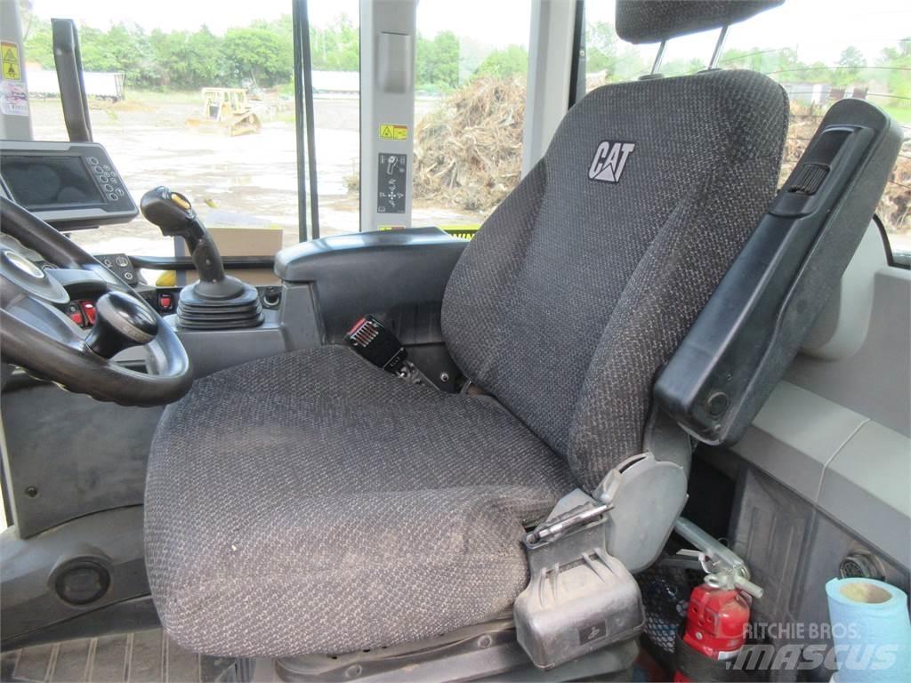 CAT 938M 轮式装载机