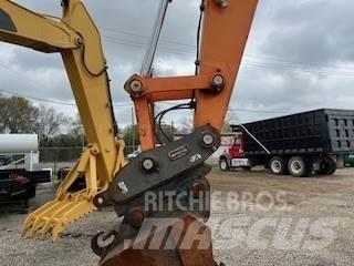Doosan DX225LC 履带挖掘机