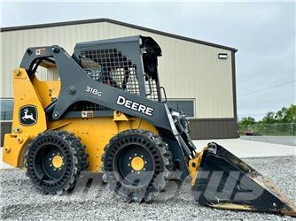 John Deere 318G 滑移装载机