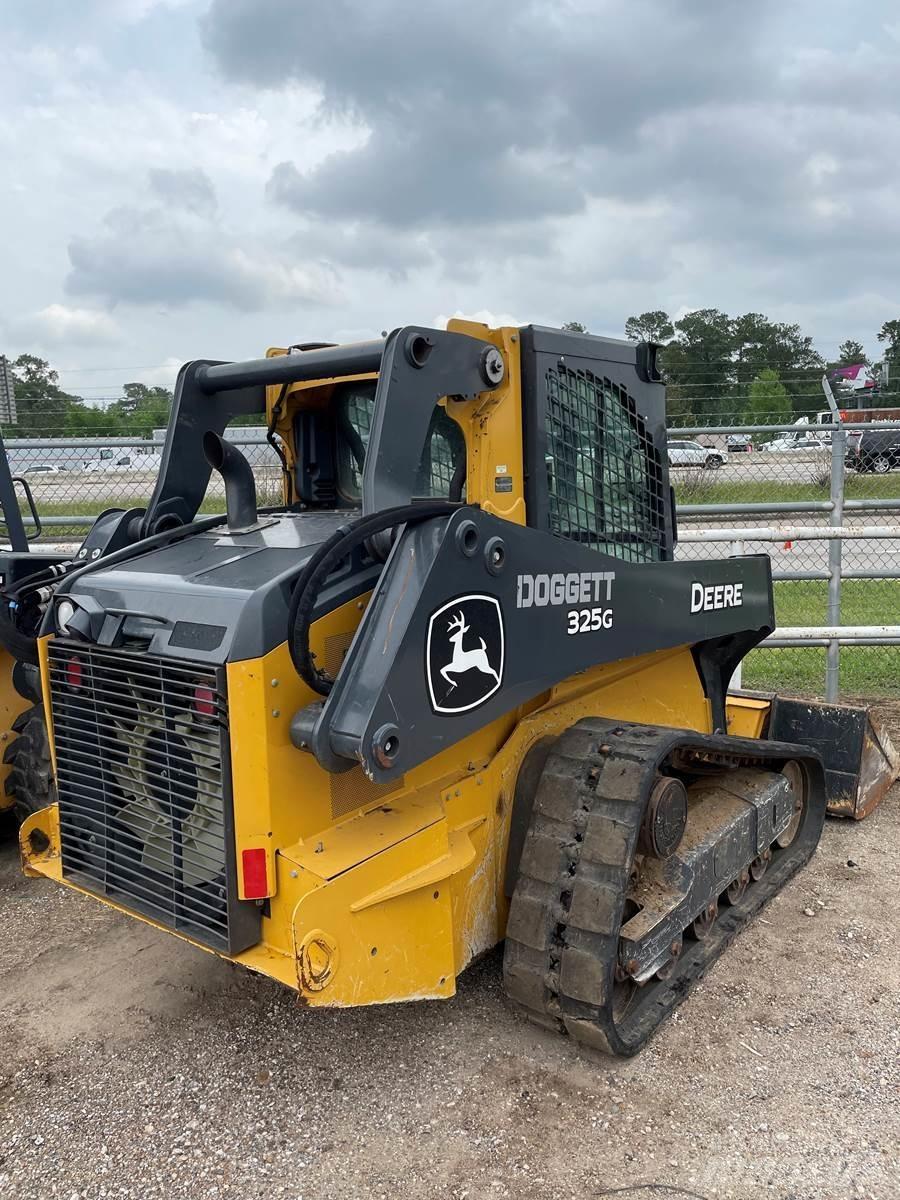 John Deere 325G 滑移装载机