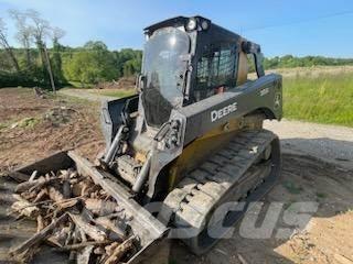 John Deere 333G 滑移装载机