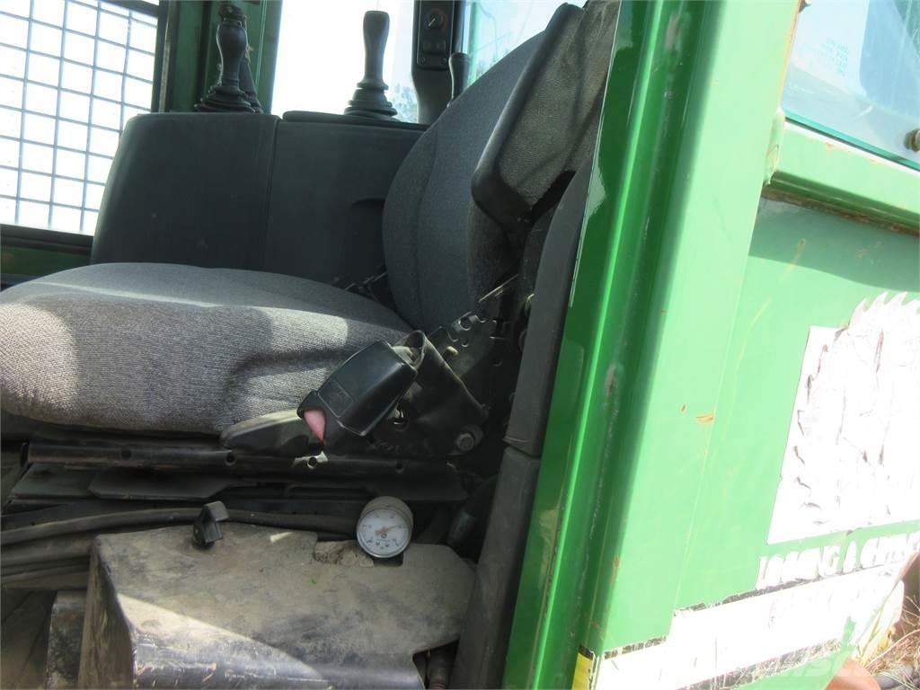 John Deere 748H 粉碎机
