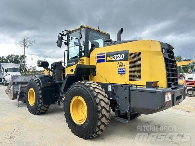 Komatsu WA320-8 轮式装载机