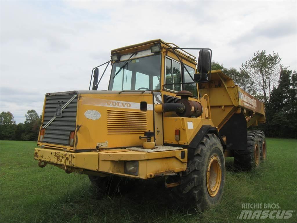 Volvo A25C 自卸式货车