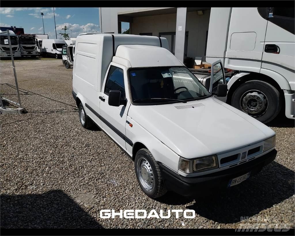 Fiat FIORINO 商务面包车