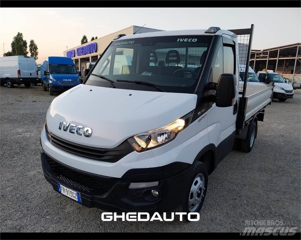 Iveco 35C14 商务面包车