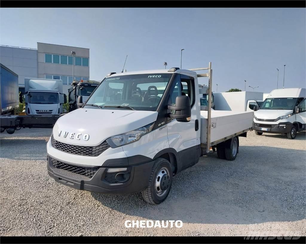 Iveco 35C15 商务面包车