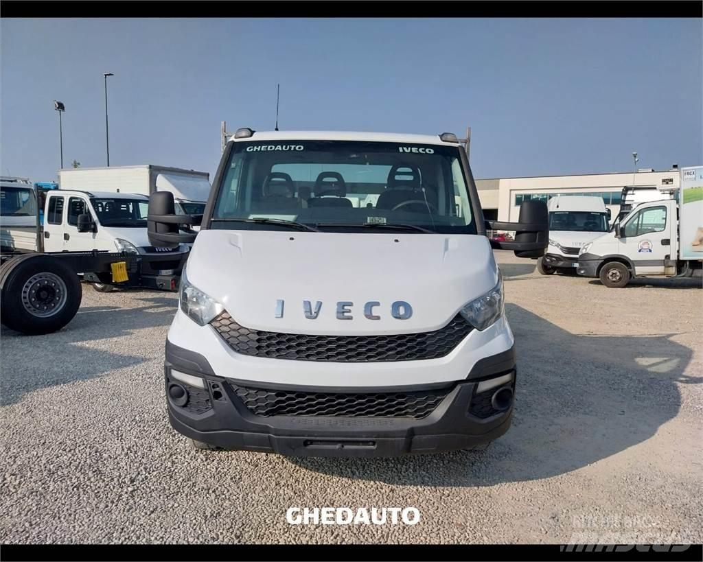 Iveco 35C15 商务面包车