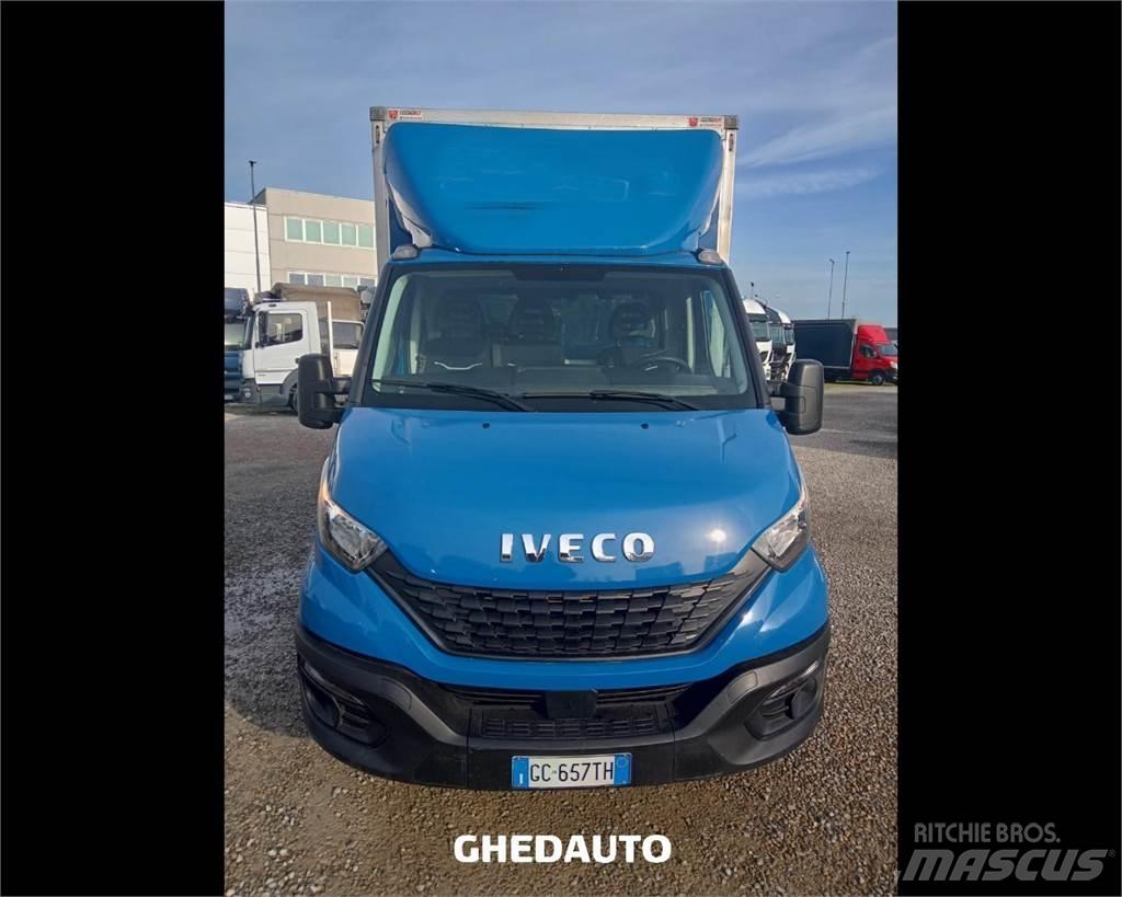 Iveco 35C16 商务面包车