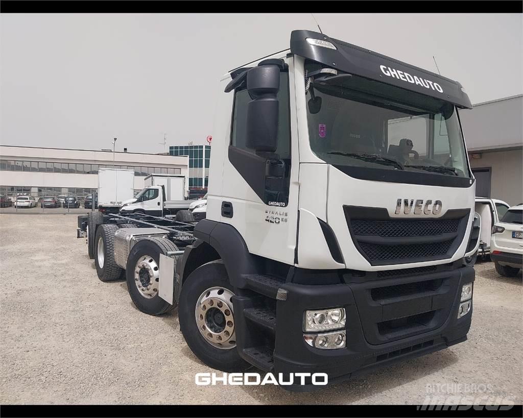 Iveco AD440S42 厢式货车