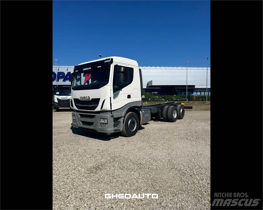 Iveco AS440S46 厢式货车