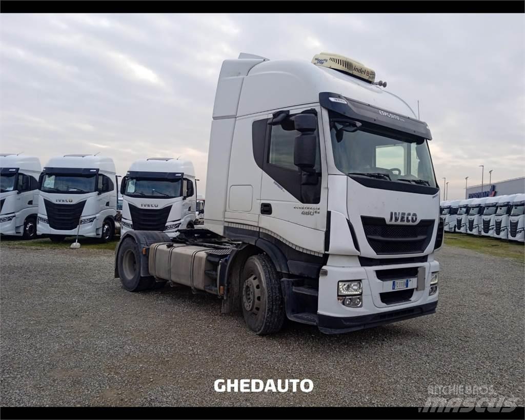 Iveco AS440S48 厢式货车