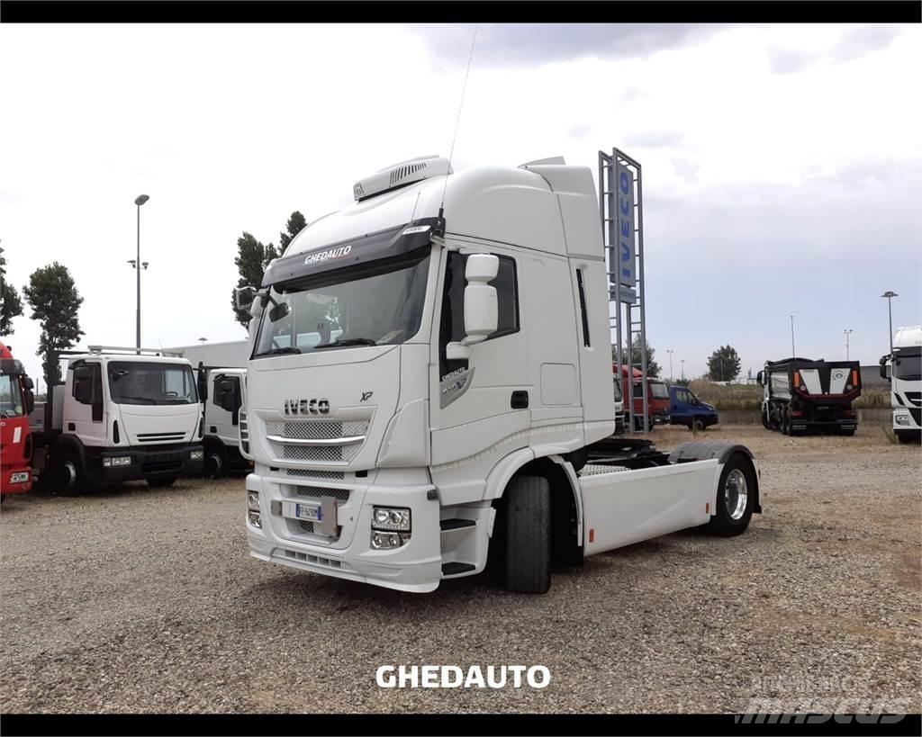Iveco AS440ST/P 厢式货车