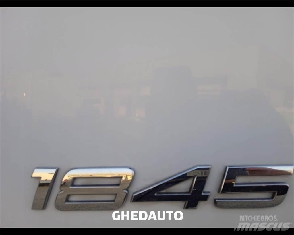 Mercedes-Benz ACTROS 厢式货车