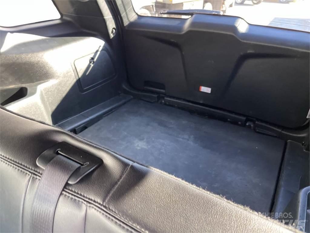 Ford Explorer 汽车