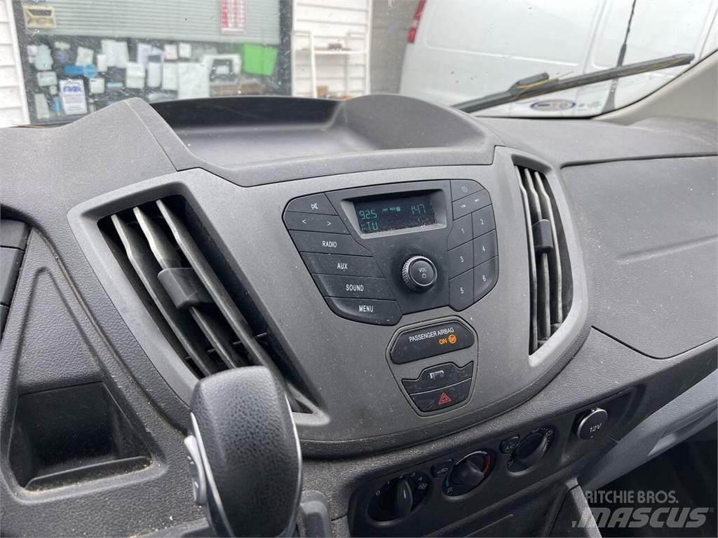Ford Transit 大型面包车