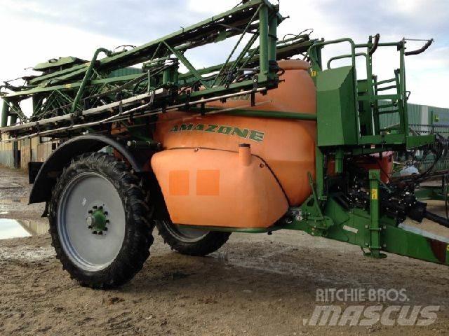 Amazone UX 4200 牵引式喷雾机