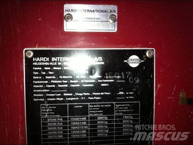 Hardi COMMANDER 牵引式喷雾机