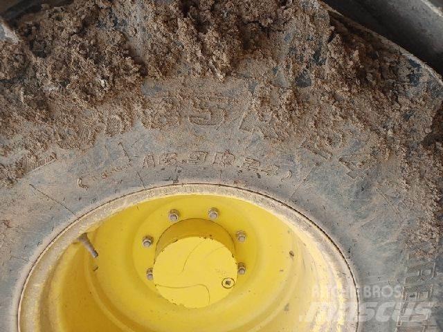 John Deere 6110R 拖拉机/农用车