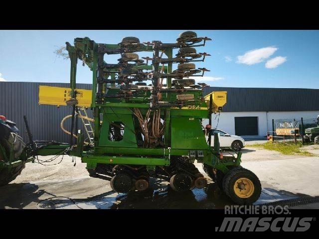 John Deere 750A 其他播种机和配件