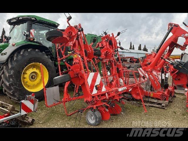 Kuhn 7902 犁耙和摊草机