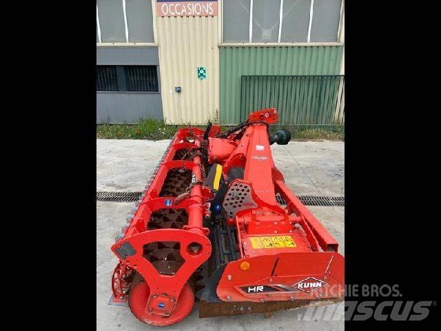 Kuhn HR 4030 钉齿耙