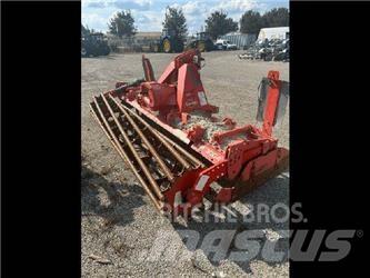 Kuhn HR3004 钉齿耙