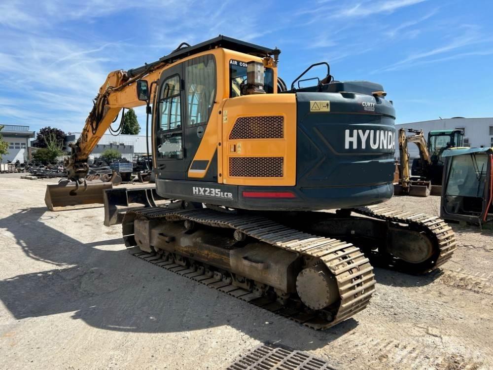 Hyundai HX235LCR 履带挖掘机