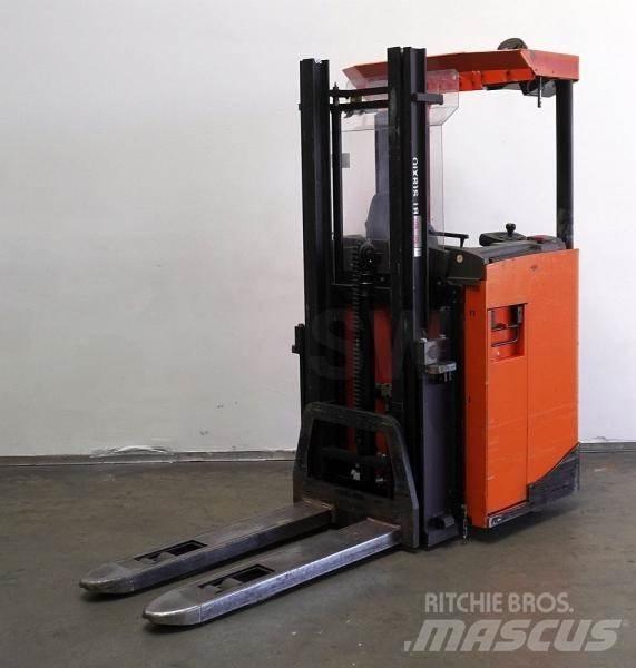 BT SRE135 行走式堆垛机