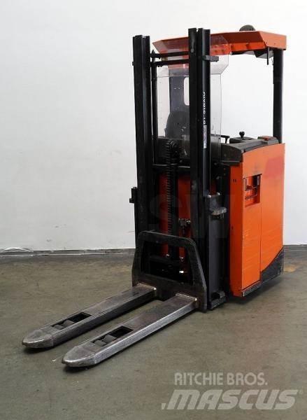 BT SRE135 行走式堆垛机