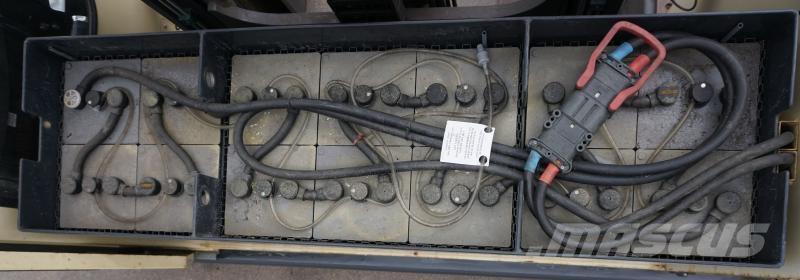 Hubtex S40E 侧卸式铲车