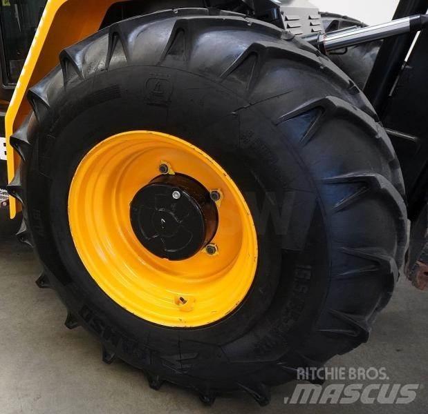 JCB 940-4 越野叉车|叉装车