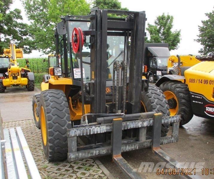 JCB 940-4 越野叉车|叉装车