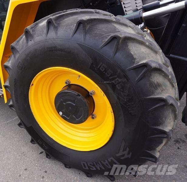 JCB 940-4 越野叉车|叉装车