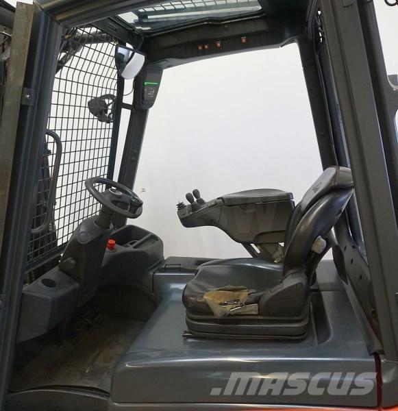 Linde E 30 387 电动叉车