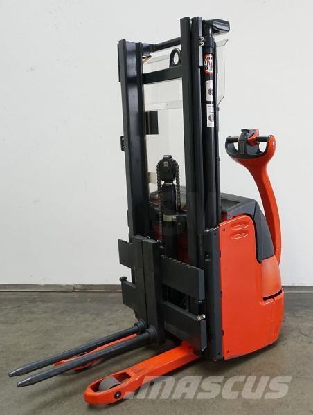 Linde L 10 379 行走式堆垛机