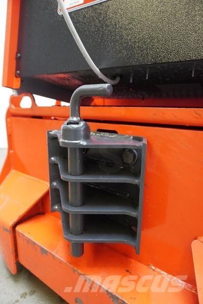 Linde P 30 132 搬运车