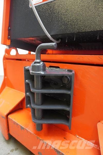 Linde P 30 132 搬运车