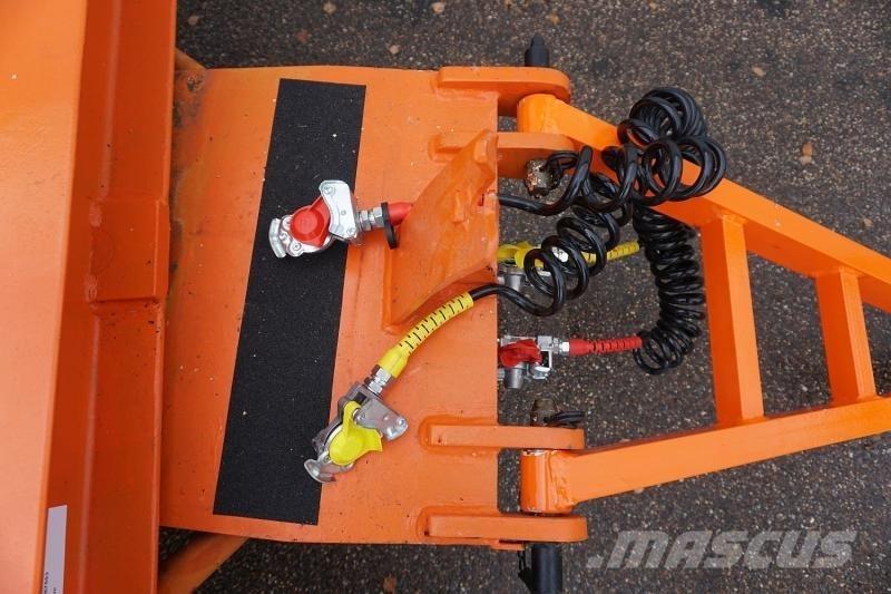 Mafi 1170-4 自卸半挂车