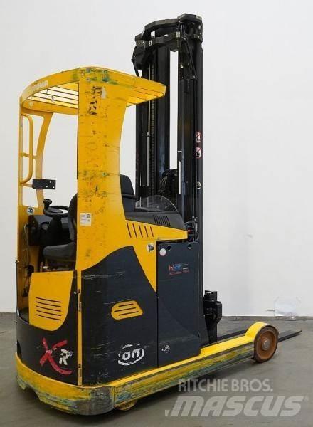 OM Xi 14 前移式叉车