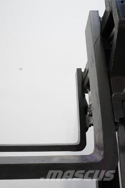 OM Xi 14 前移式叉车