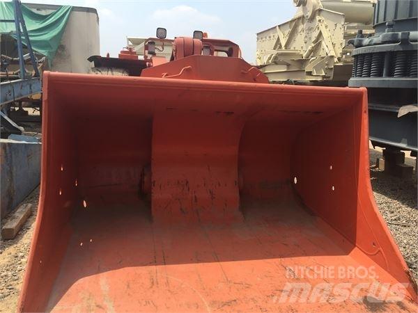 Sandvik LH410 地下装载机