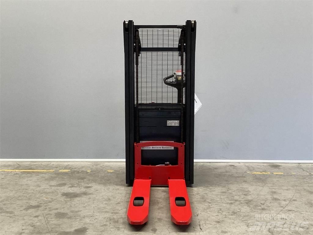 Hyster S1.0 手推堆垛车